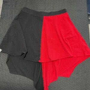 WeLoveFine Hi-Low Skirt Womens Large Red Black How To Train Your Dragon Graphic